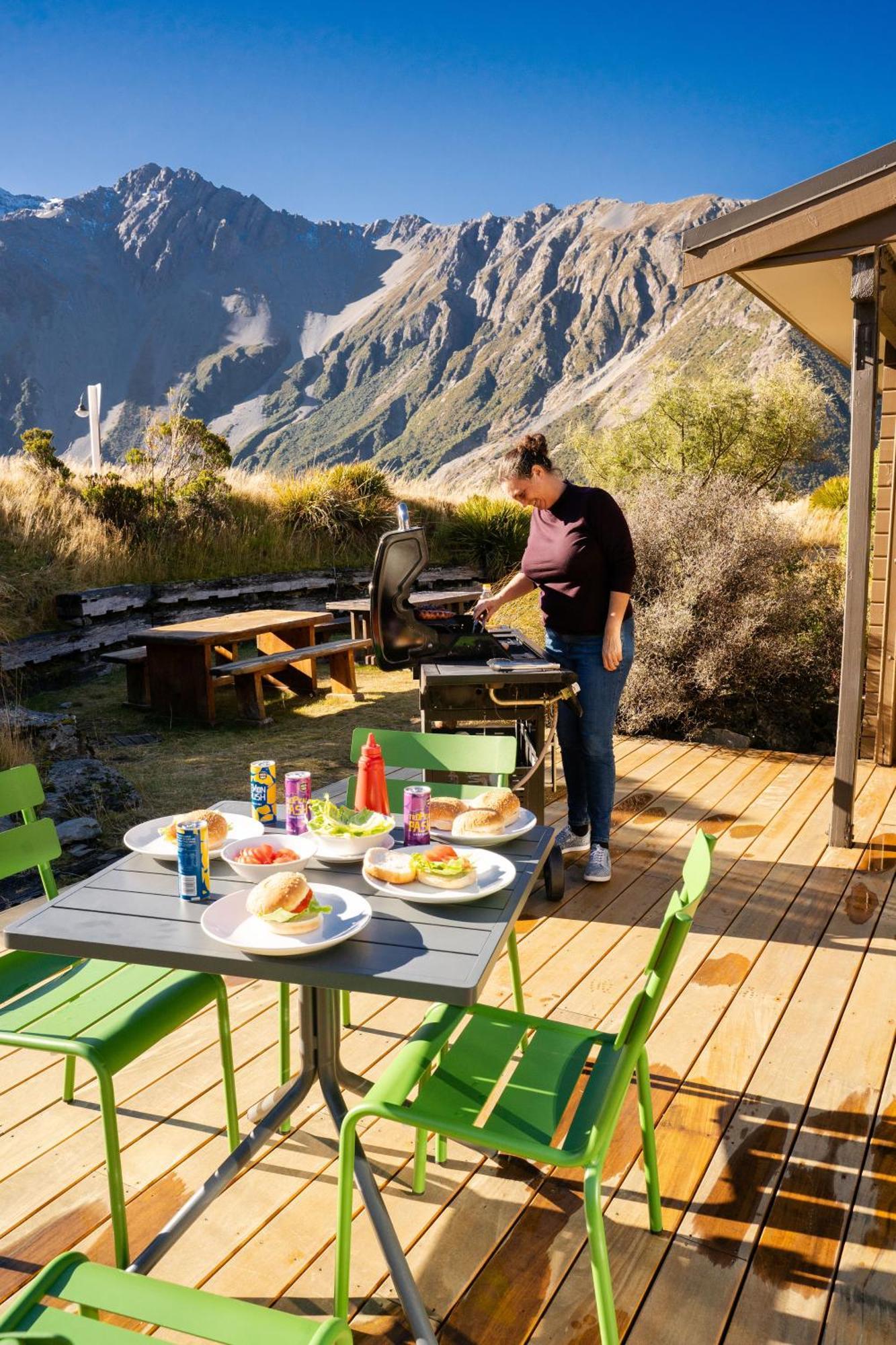 Haka House Aoraki Mt Cook Hostel Aoraki / Mount Cook Εξωτερικό φωτογραφία